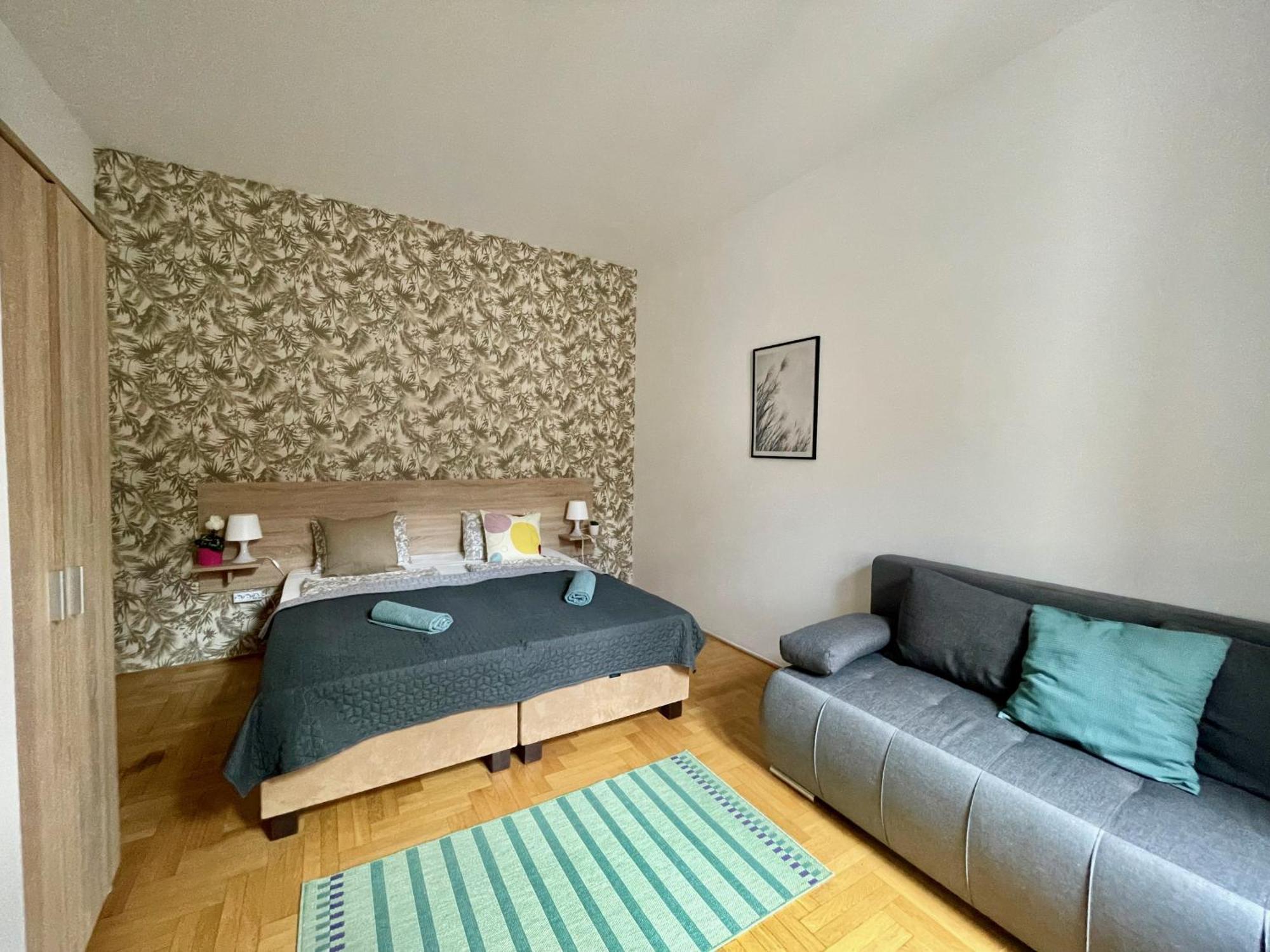 Apartment Dobhouse16 #downtown #nightlife #partyzone *