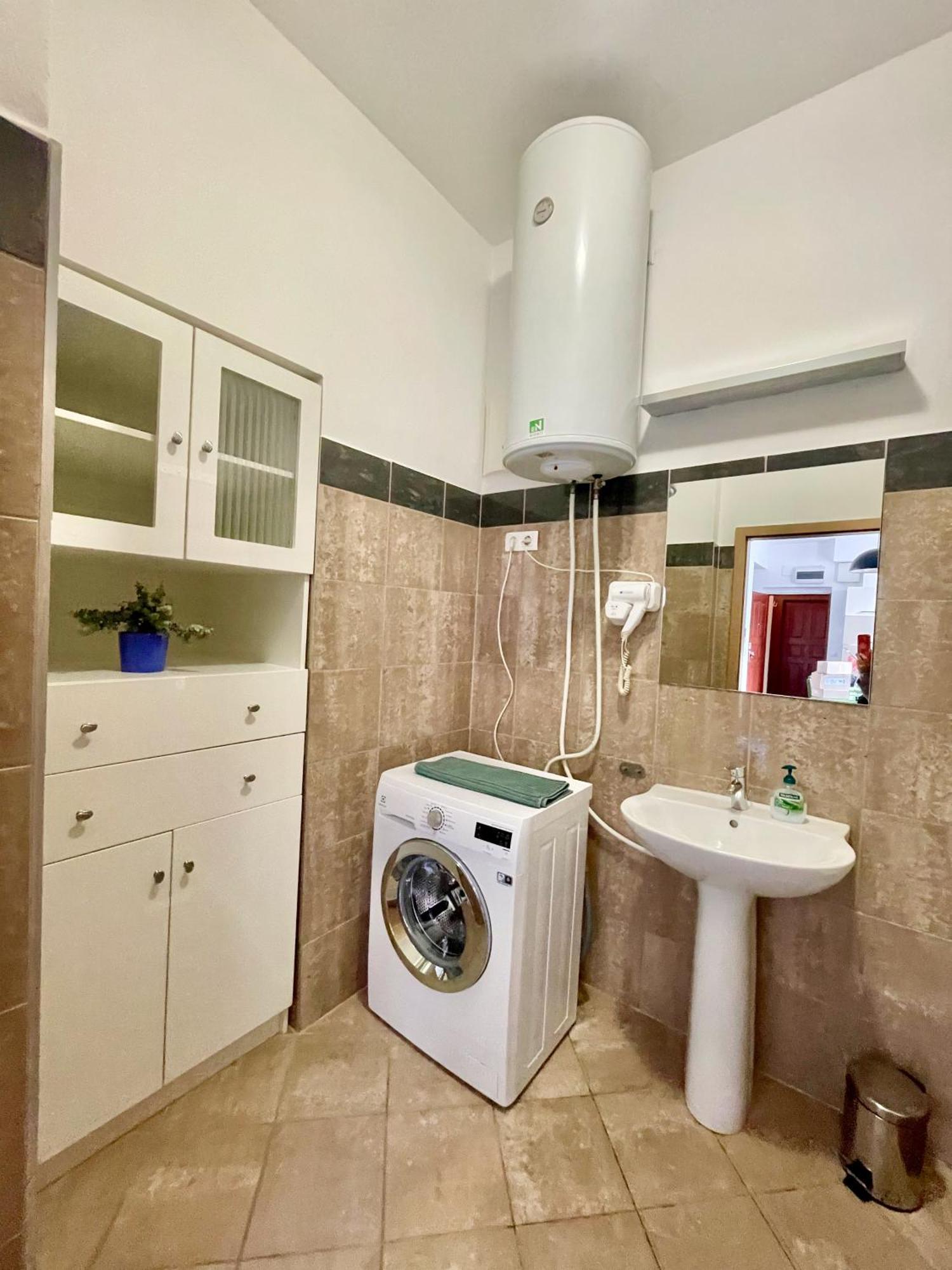 Dobhouse16 #downtown #nightlife #partyzone Appartement